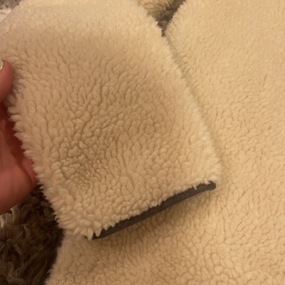 L.L.Bean Signature Funnel Neck Sherpa Fleece Pullover - Picture 6 of 8